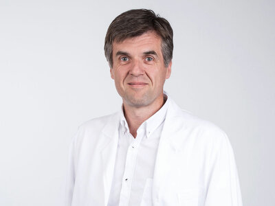 Dr. Bitschnau Bertram