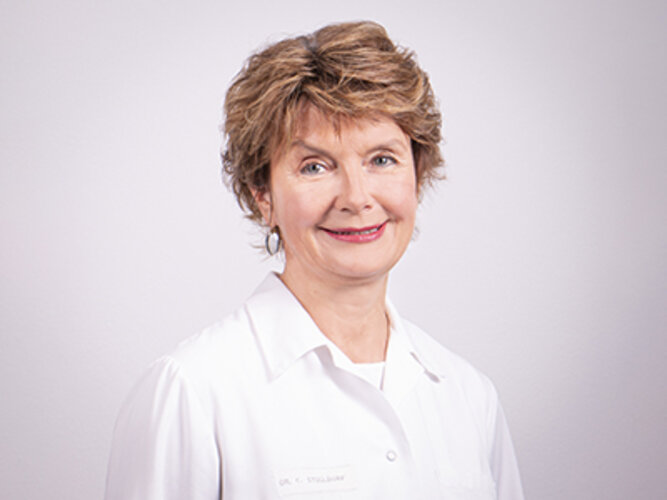 Dr. Stieldorf Cornelia