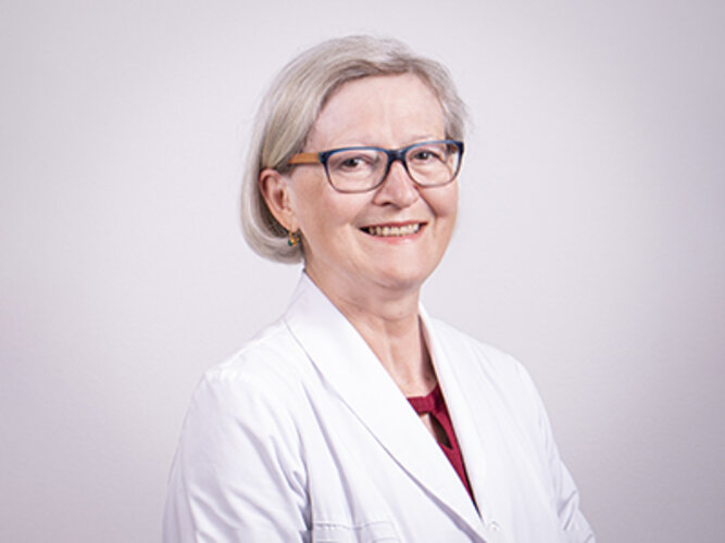 Dr. Lindner Christine