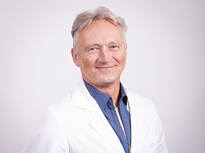 Dr. Niescher Matthias